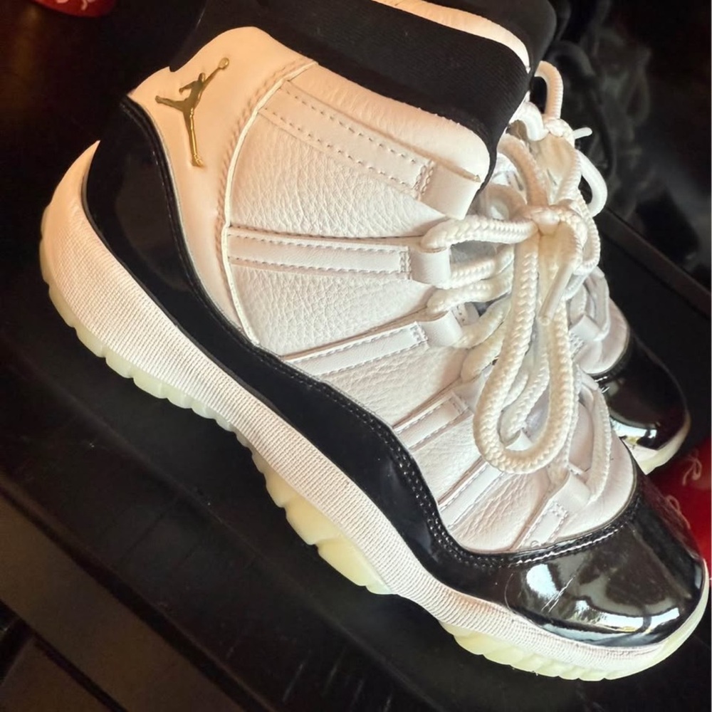 Jordan Kids White and Black Retro High-Top Sneakers with Gold Jumpman